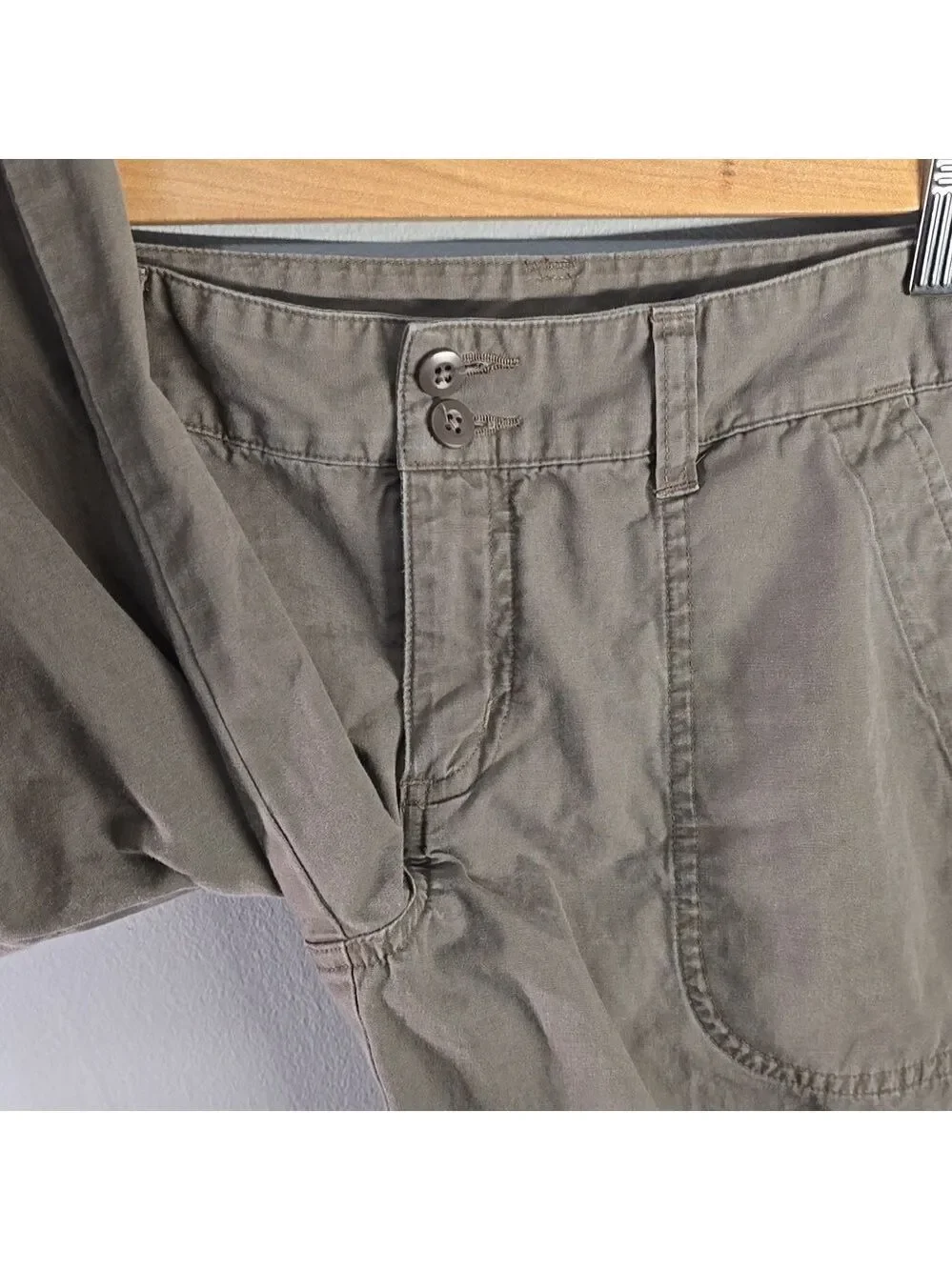 Patagonia Shorts Crop Utility Bermudas Women’s Size 4 Taupe Brown